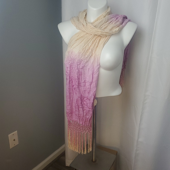 pink & Ivory ombre 2 tone scarf. Dupatta hijab - Picture 3 of 3